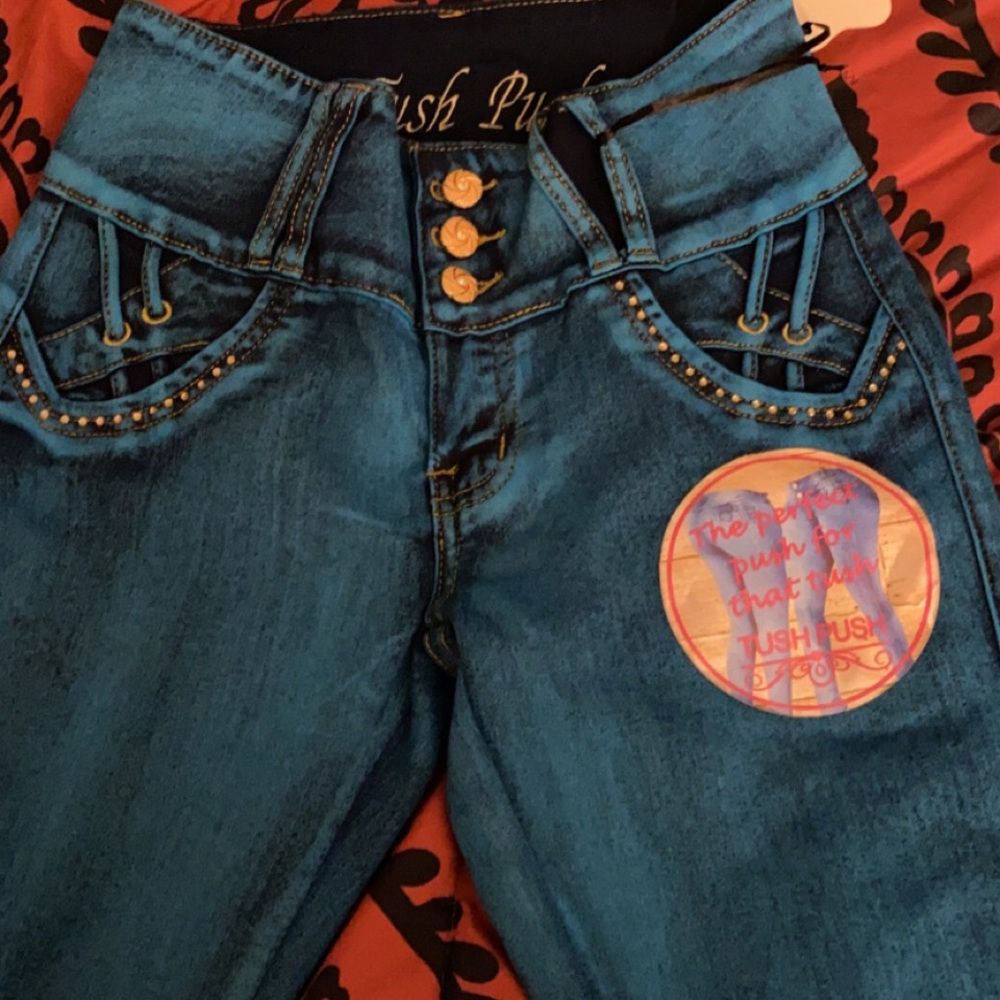 NEW! Tush Push Jeans Sz 1